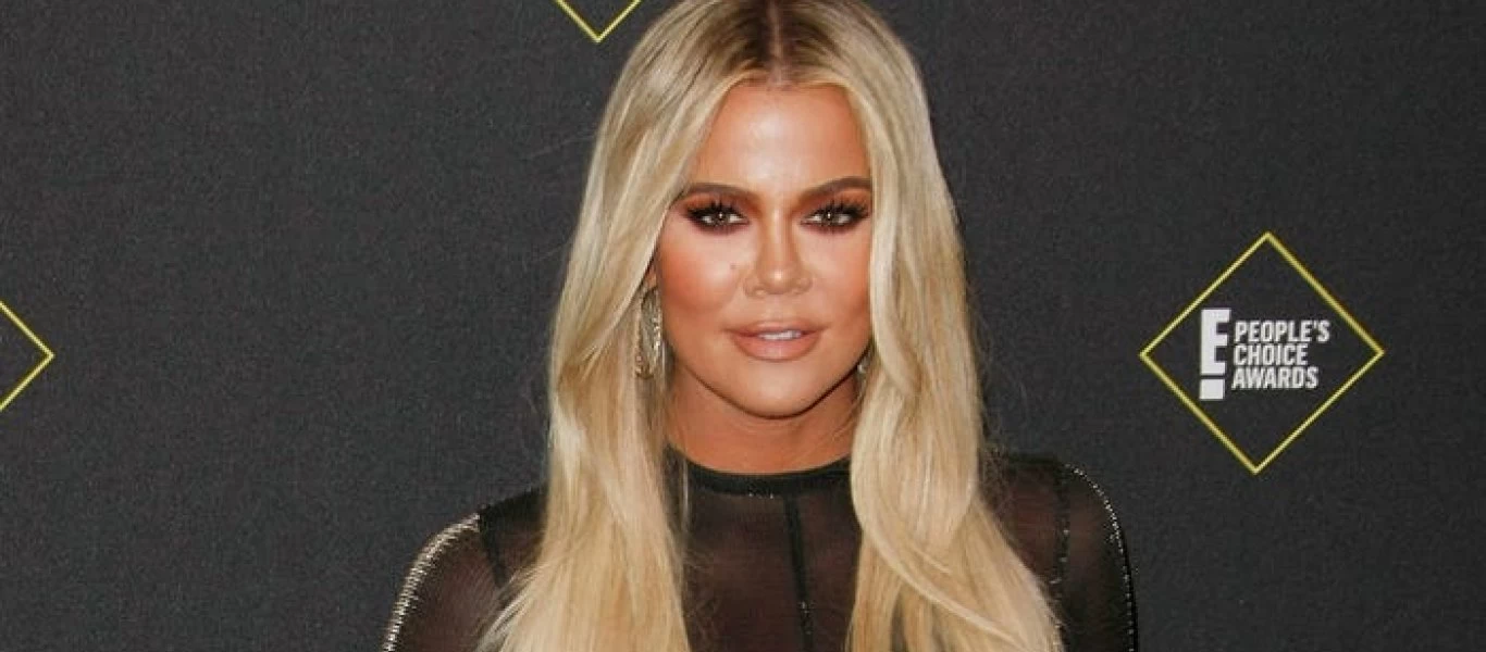 Η Khloé Kardashian φωτογραφίζεται μόνο με τις μπότες της και ανεβάζει επικίνδυνα τη θερμοκρασία (φωτο)